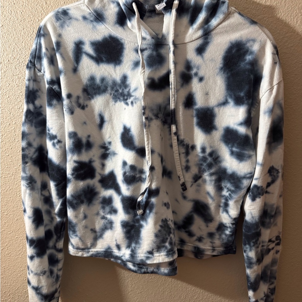 Zella Navy and White Tie-Dye Long Sleeve Top